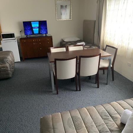 Titania Motel Oberon Bagian luar foto
