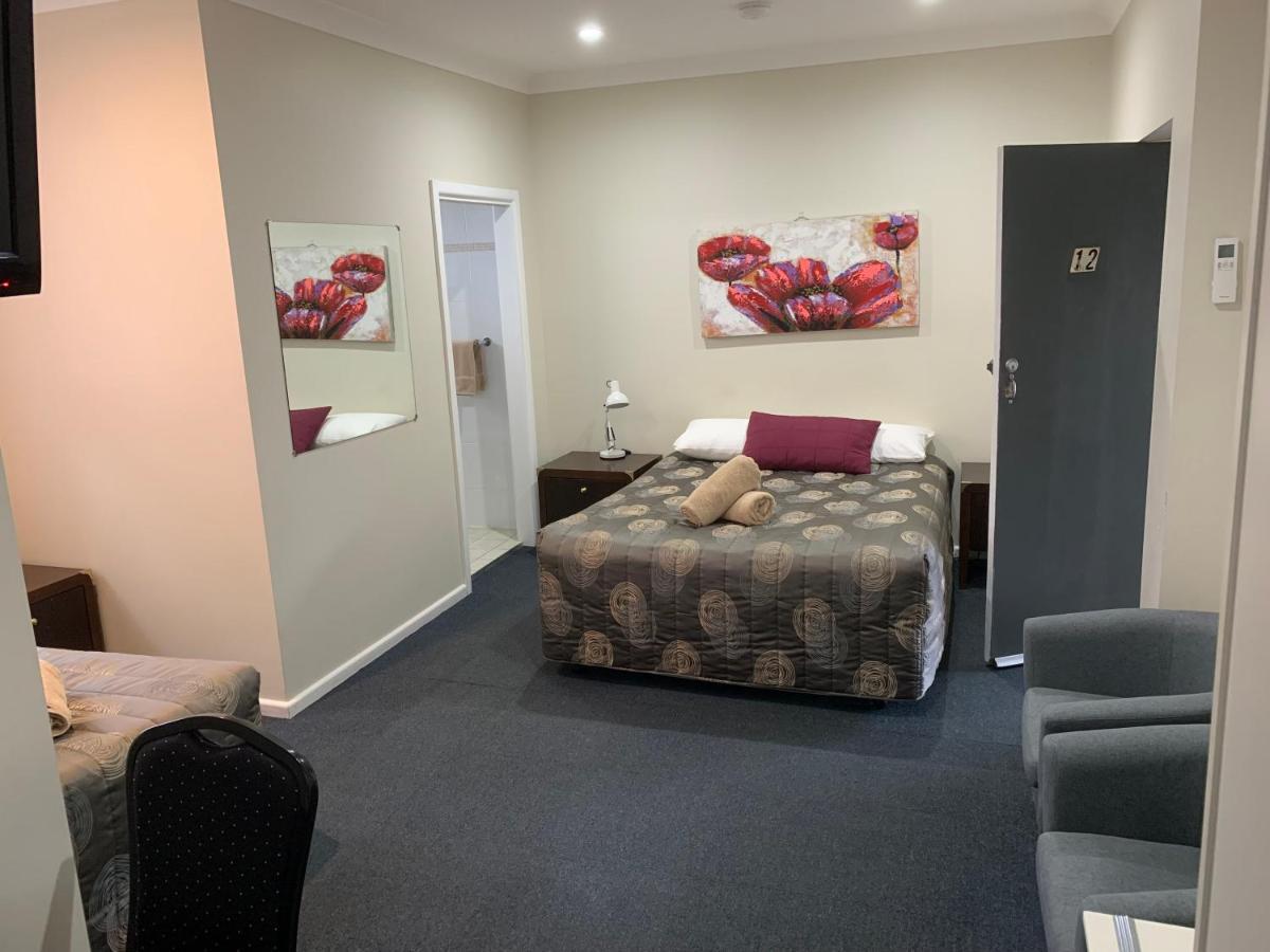 Titania Motel Oberon Bagian luar foto