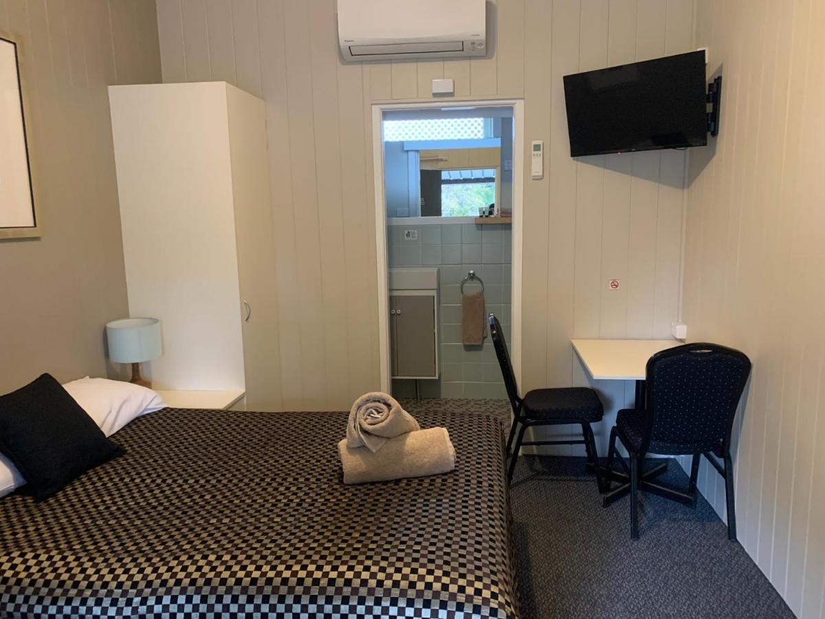 Titania Motel Oberon Bagian luar foto