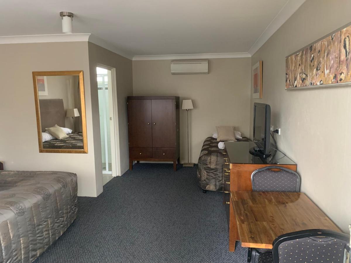 Titania Motel Oberon Bagian luar foto