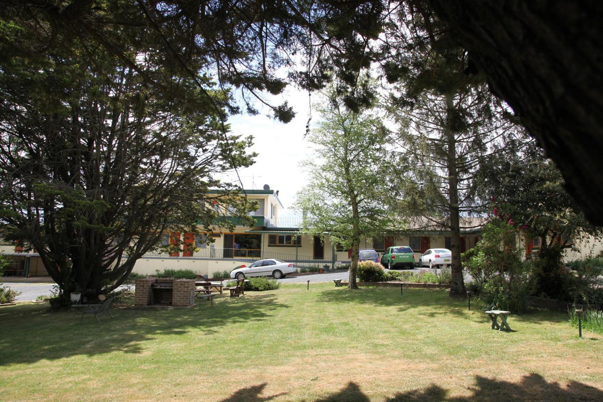 Titania Motel Oberon Bagian luar foto