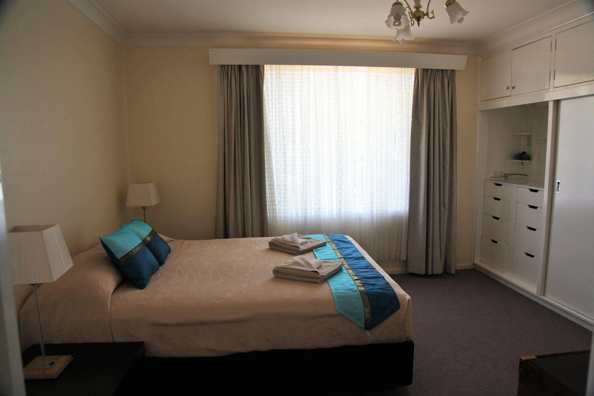 Titania Motel Oberon Bagian luar foto