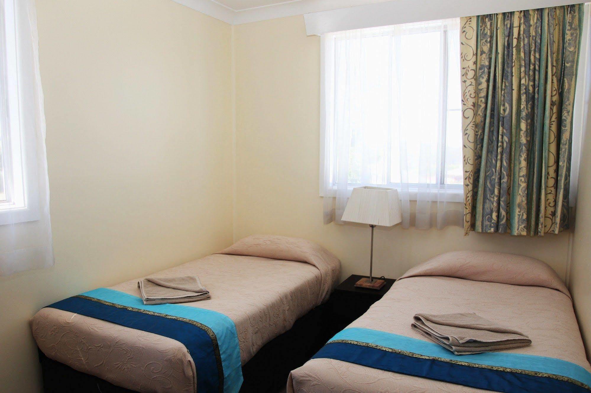 Titania Motel Oberon Bagian luar foto